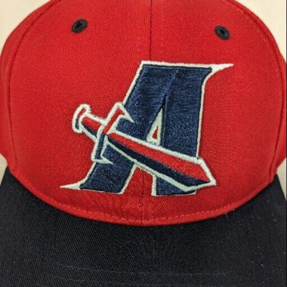 Red Hat with Letter A and Swords Knights NCAA - Picture 2 of 11